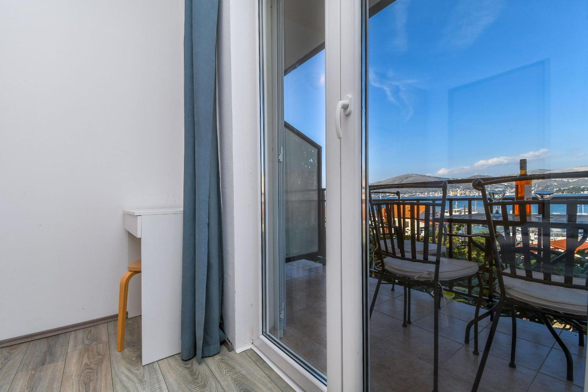 Apartment Mara Trogir Extérieur photo