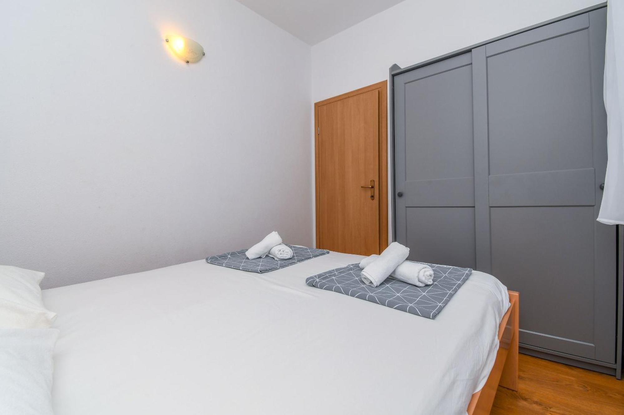 Apartment Mara Trogir Extérieur photo